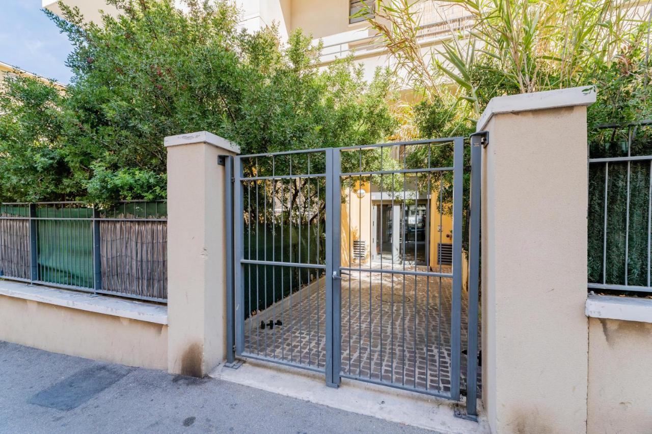 La Joliette; Duplex 2 Chambres, Parking Inclus+ Terrasse+ Ascenseur Marseilles Exterior foto