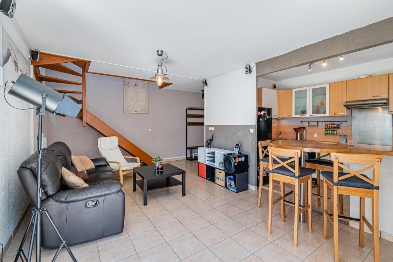La Joliette; Duplex 2 Chambres, Parking Inclus+ Terrasse+ Ascenseur Marseilles Exterior foto